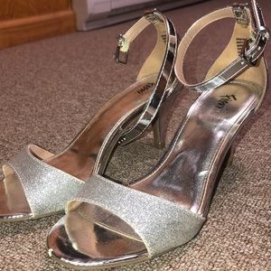 Glitter silver shoes